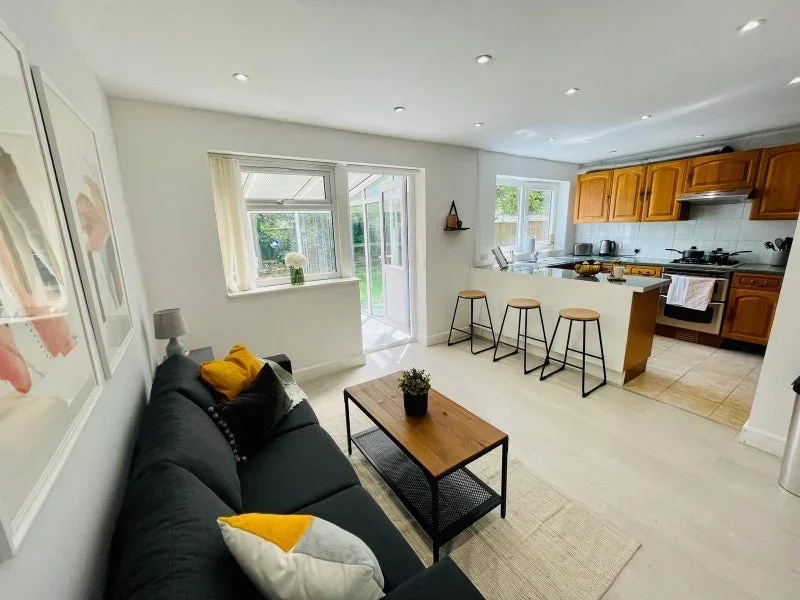 House Morton Close in Cherwell District