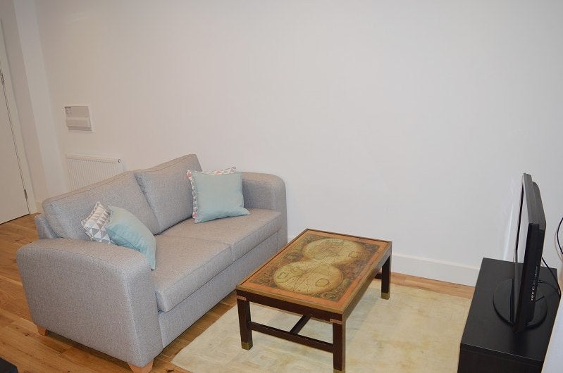 Flat Ashley Avenue in Epsom and Ewell