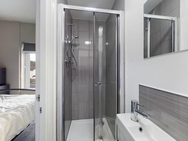 Room Lovaine Street in Middlesbrough