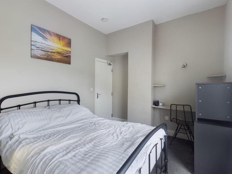 Room Lovaine Street in Middlesbrough