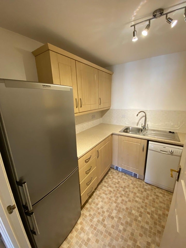 Flat Kenton Lane in Newcastle upon Tyne