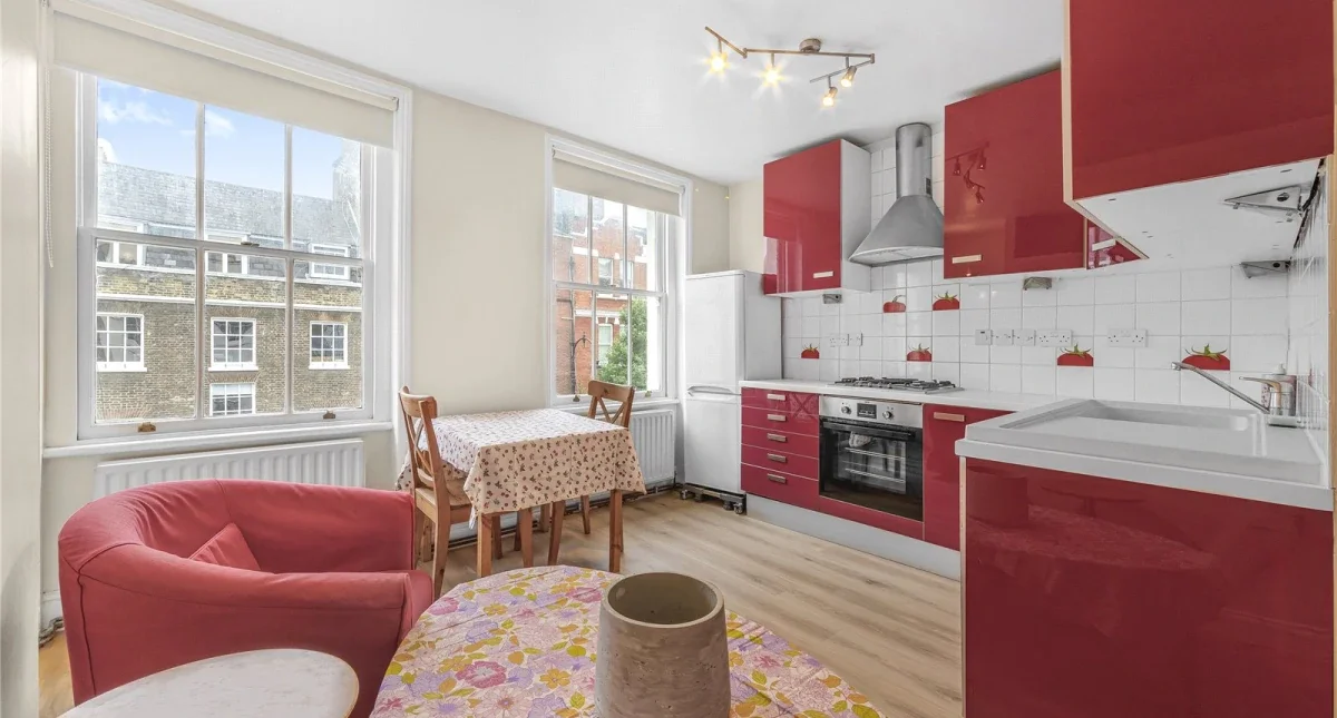 Flat Charlotte Street in Greater London
