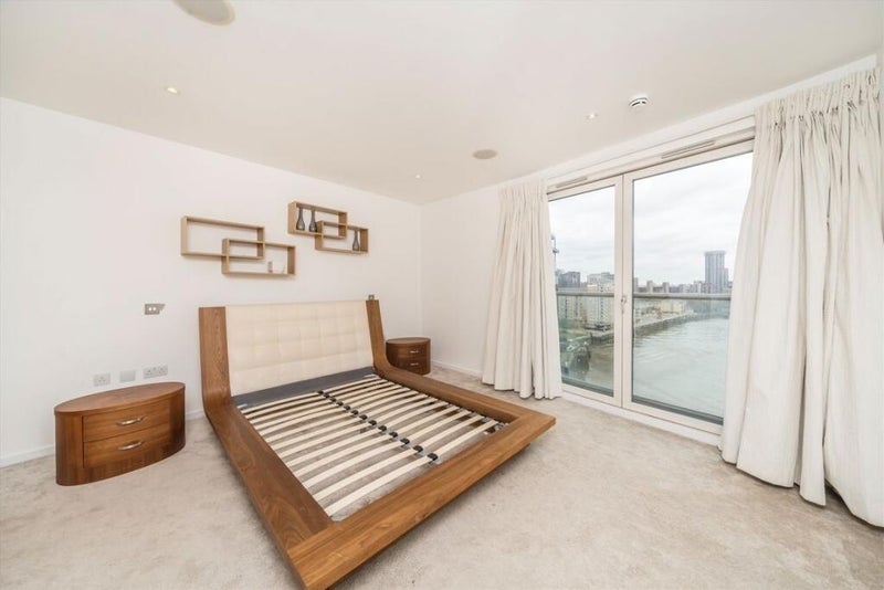 Room Fairmont Avenue in Greater London