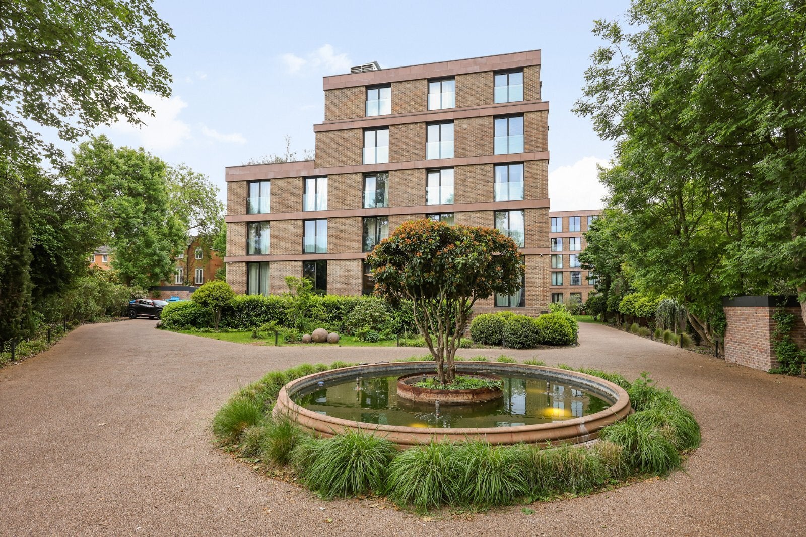 Flat Willesden Lane in Greater London