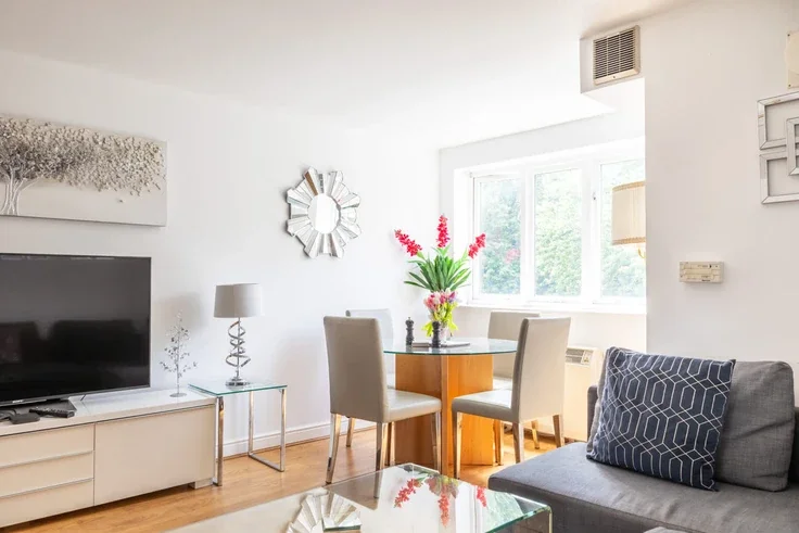Flat Rushgrove Street in Greater London