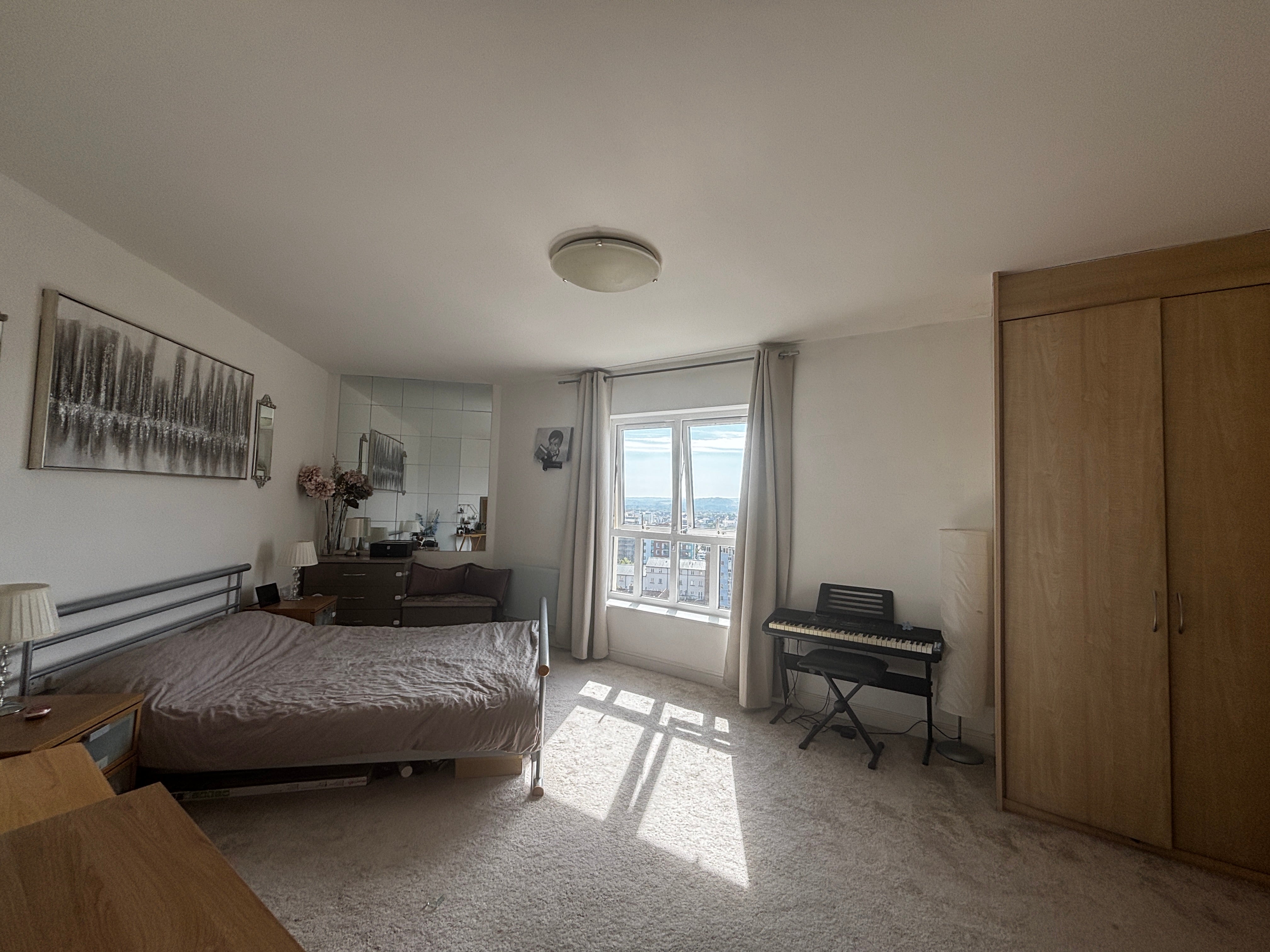 Flat Woodacre in Bristol
