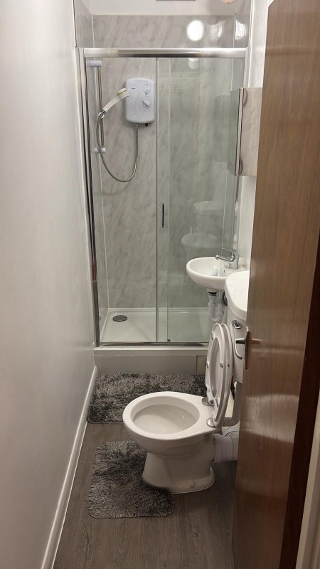 Room Killyon Terrace in Greater London