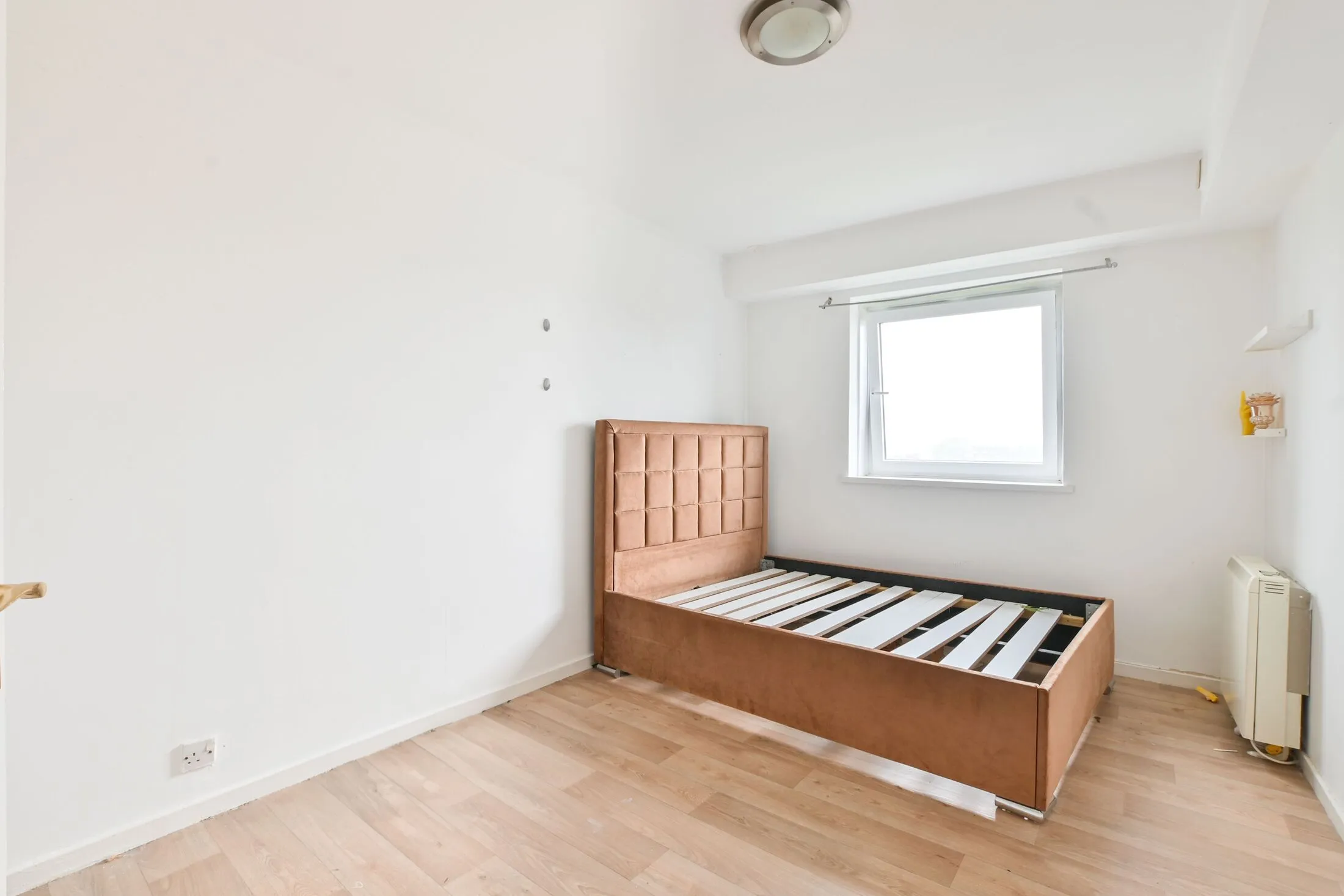 Flat Golborne Road in Greater London