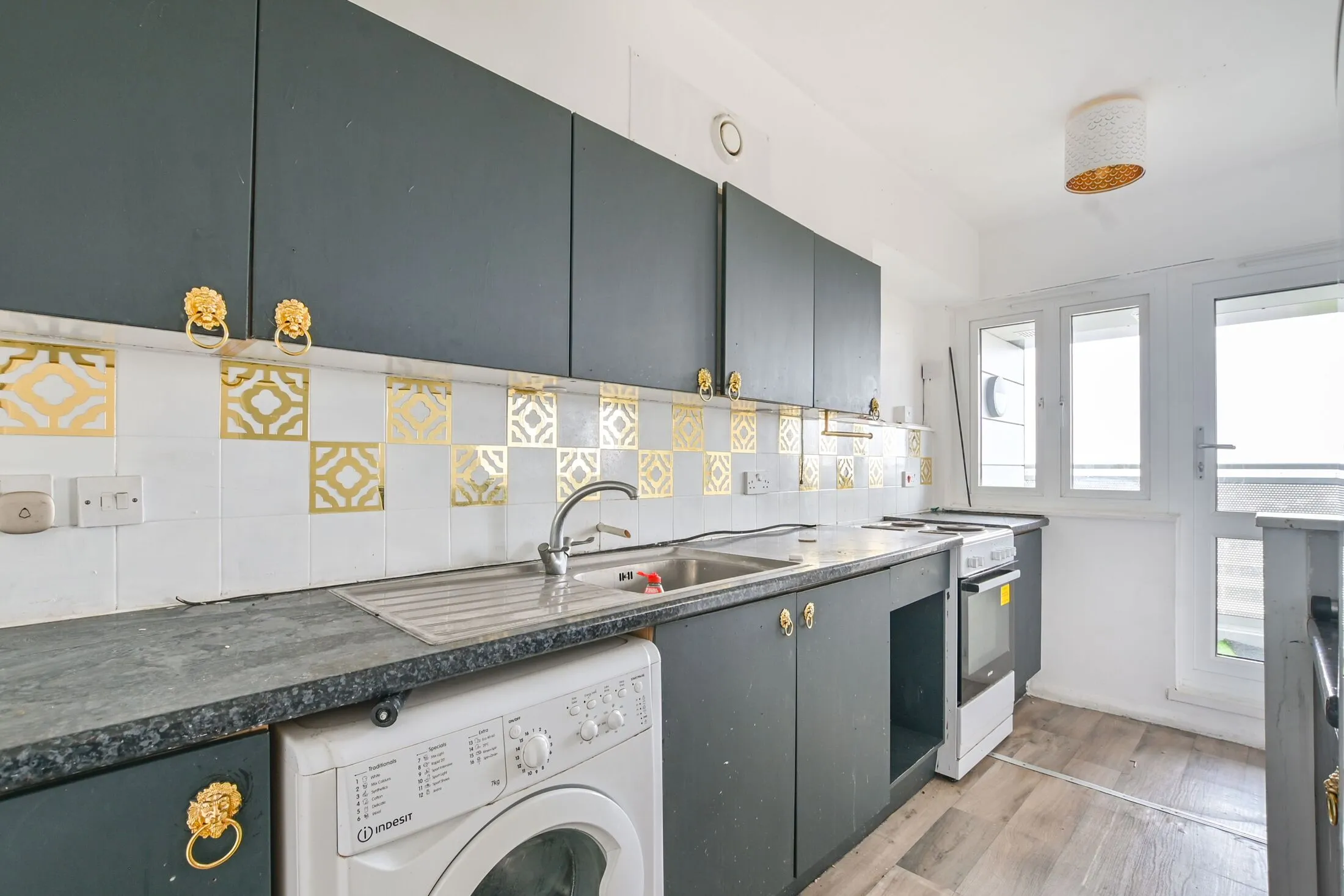 Flat Golborne Road in Greater London