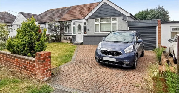 House Oakdene Avenue in London