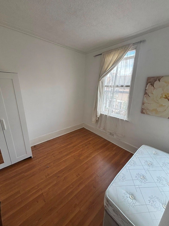 Room Trundley's Road in Greater London