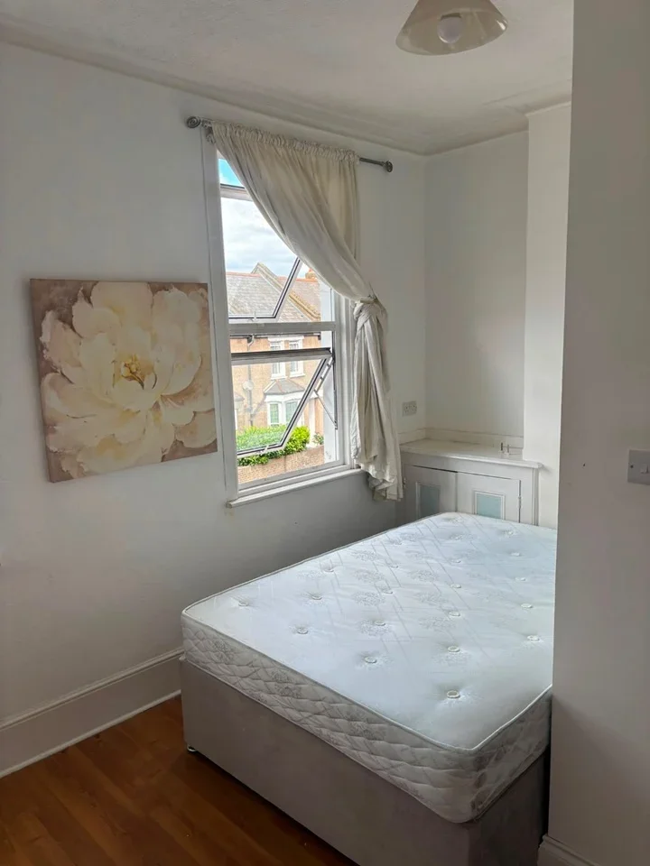 Room Trundley's Road in Greater London