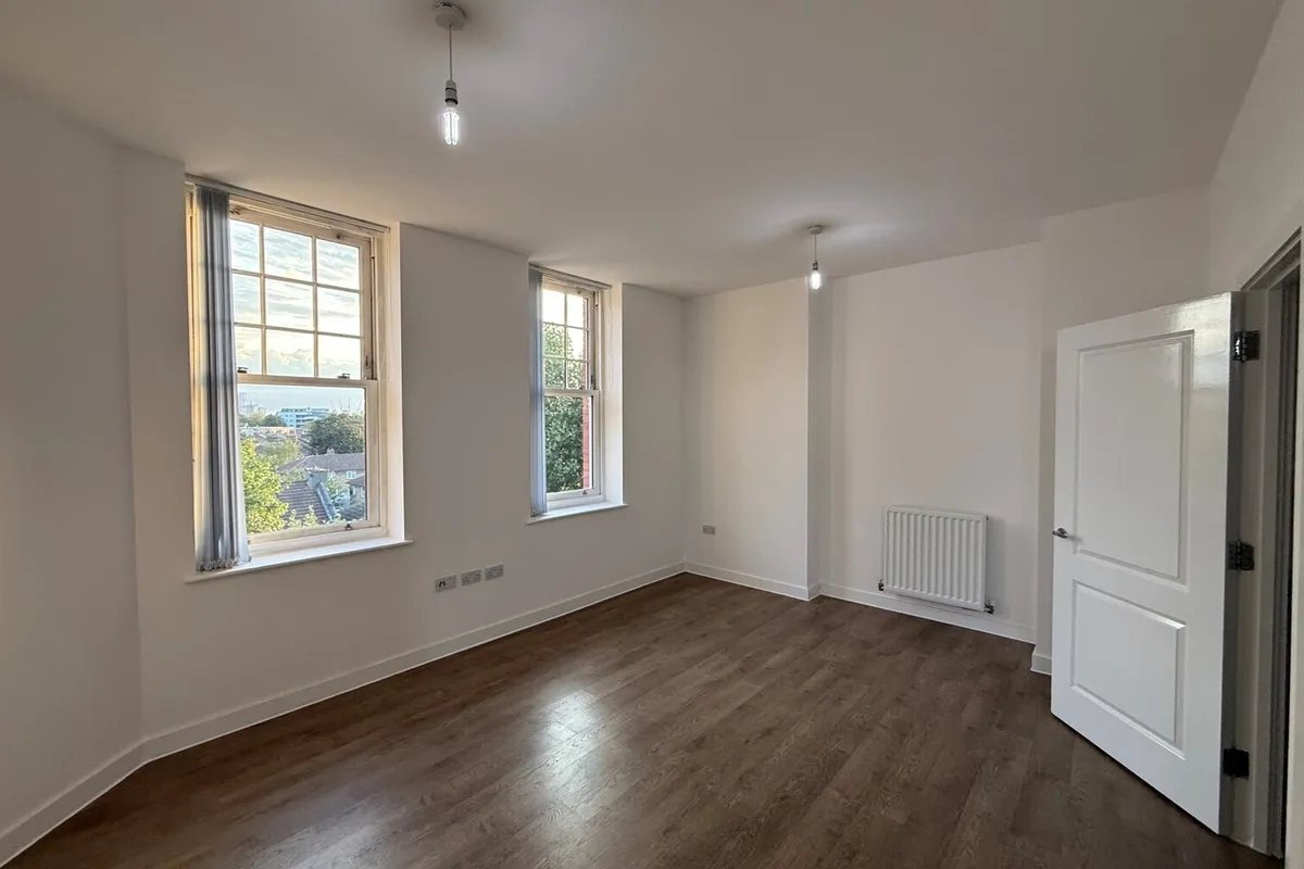 Flat Samson Street in Greater London