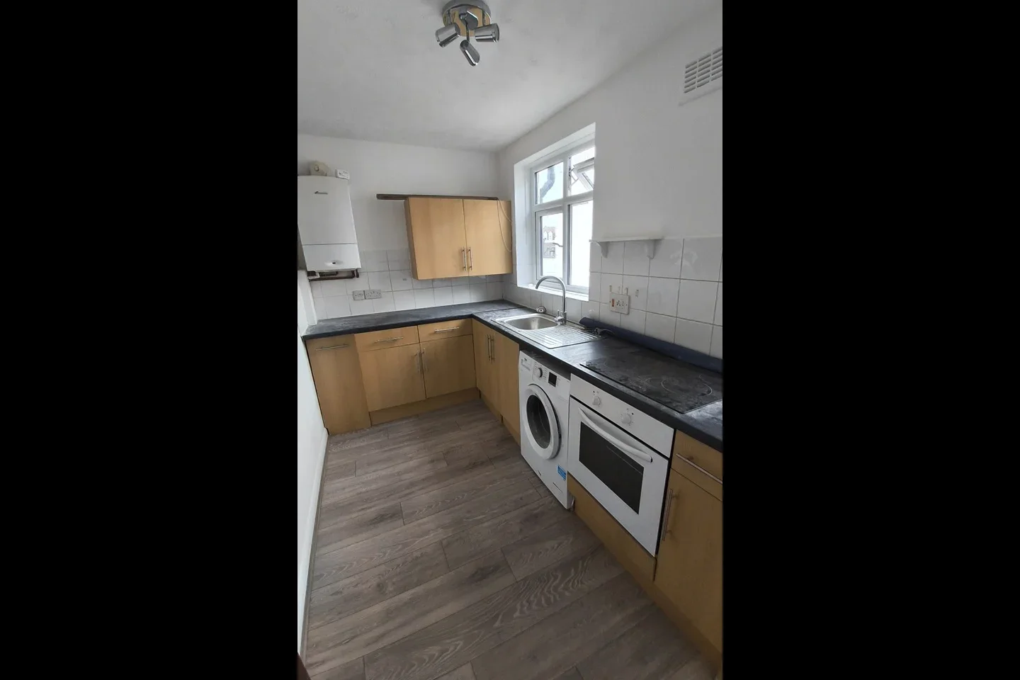 Flat Grenfell Road in Greater London