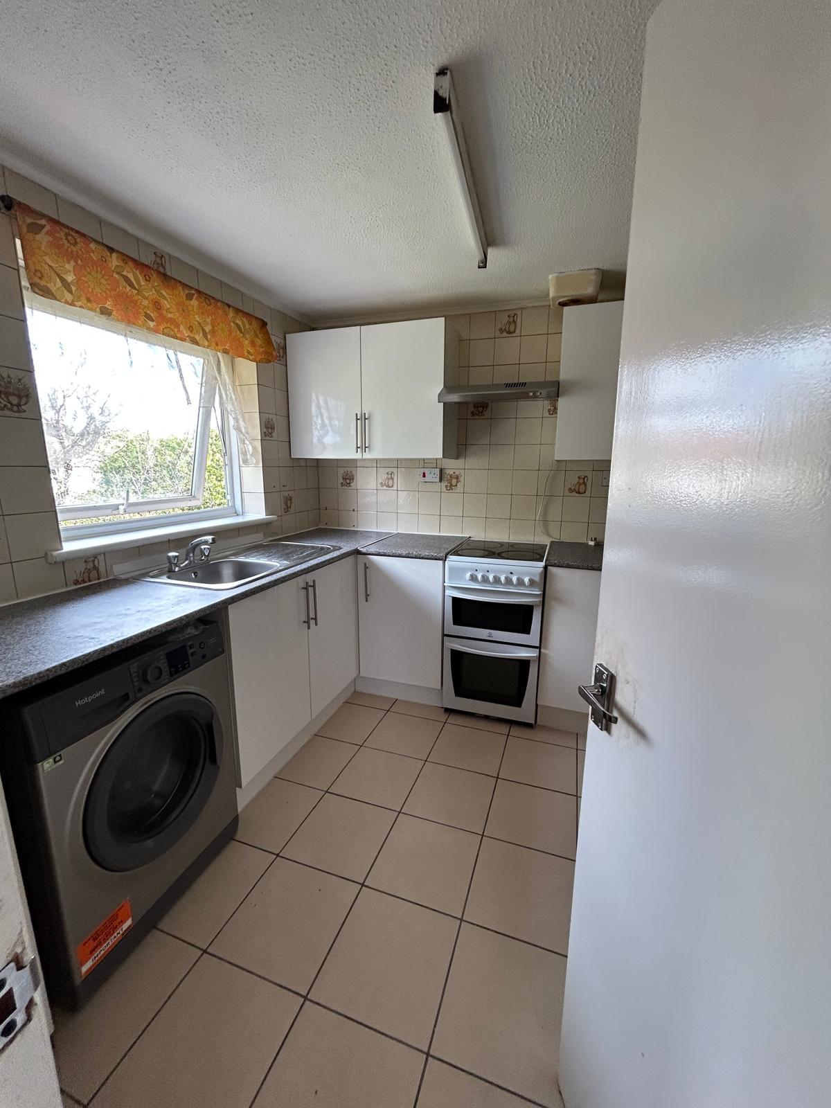 Flat Dellow Close in Greater London