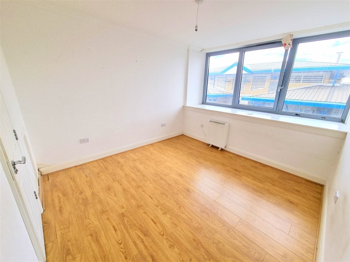 Flat Eastbury Square in London