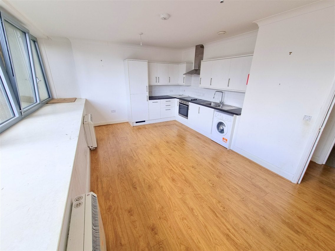 Flat Eastbury Square in London