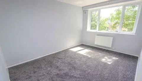 Flat Clarence Road in Grays