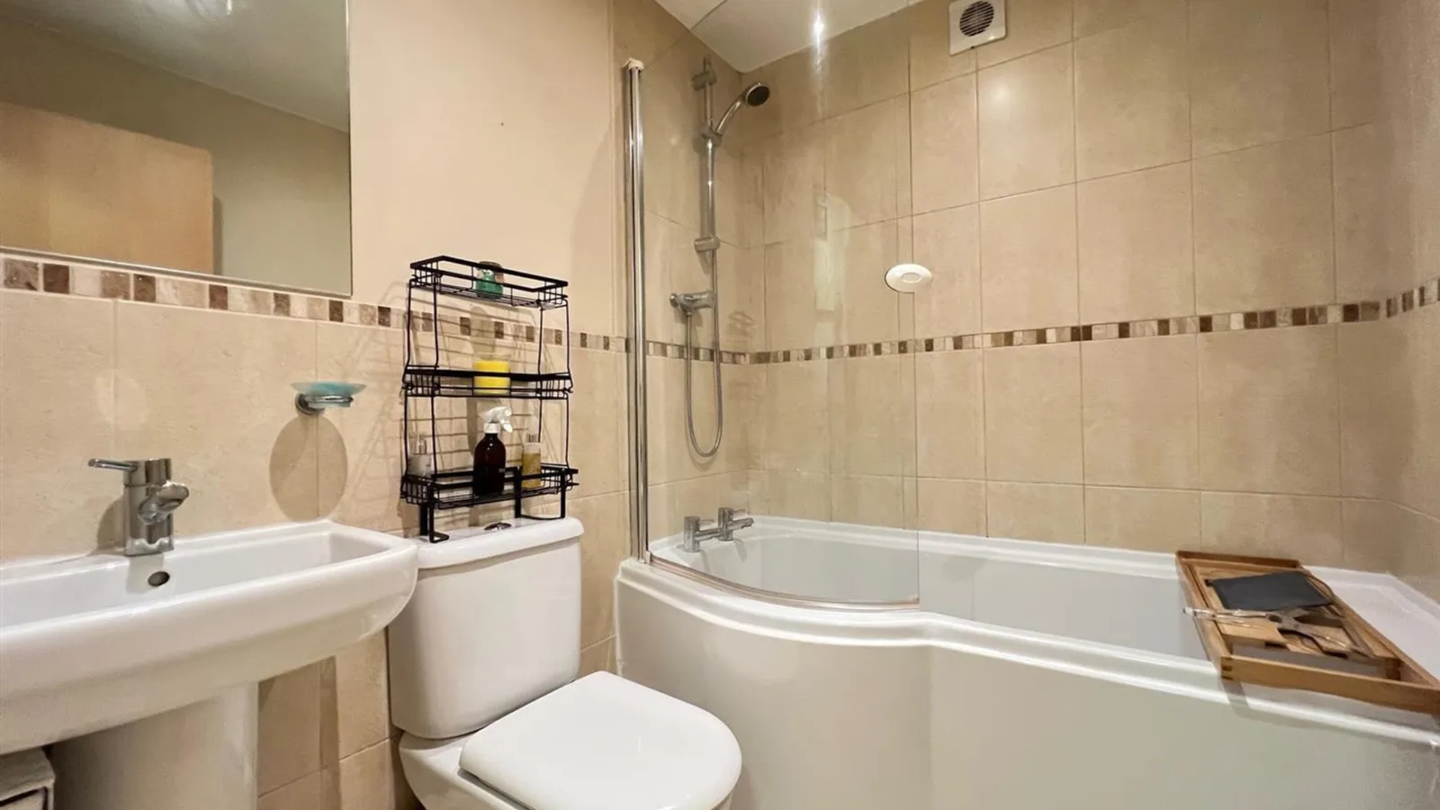Flat Elmleigh Road in Bristol