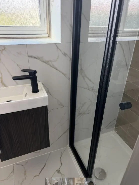 Room Leys Close in Greater London
