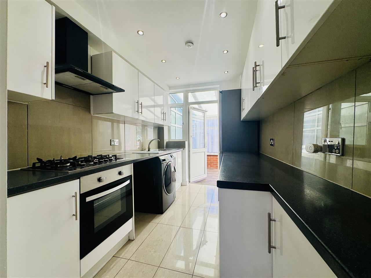 House Spencer Close in Greater London