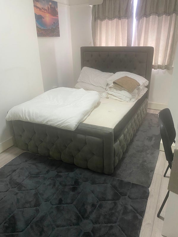 Room Lordship Lane in Greater London