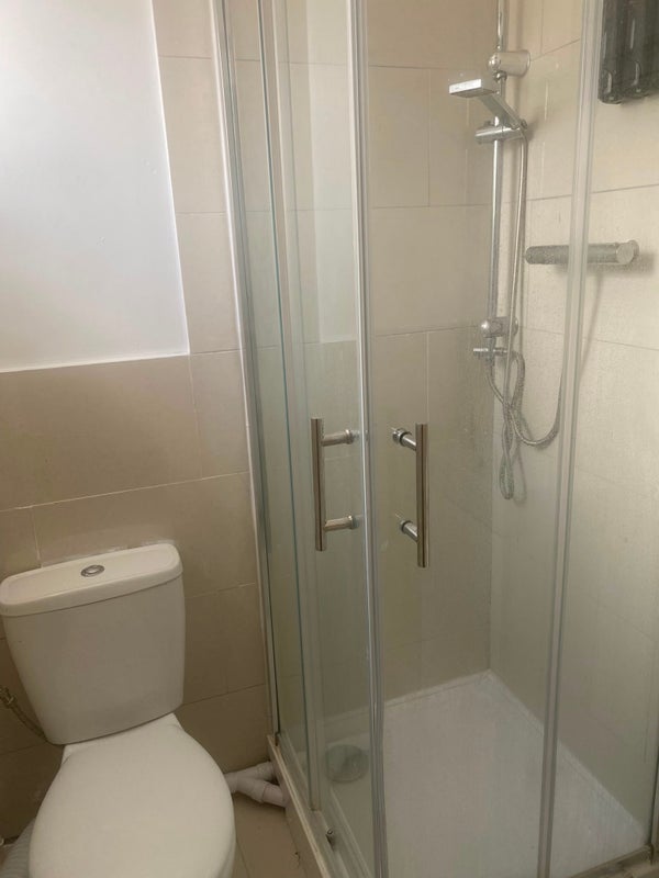 Room Lordship Lane in Greater London