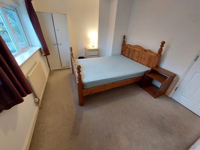Room Robinson Close in East Hertfordshire
