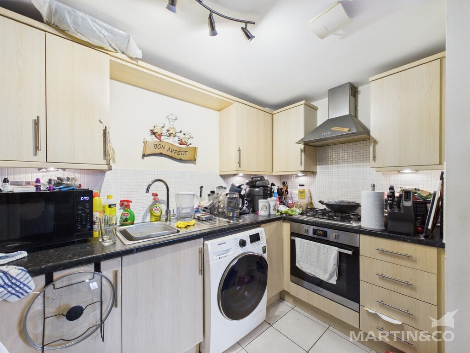 Flat Durban Road in Arun