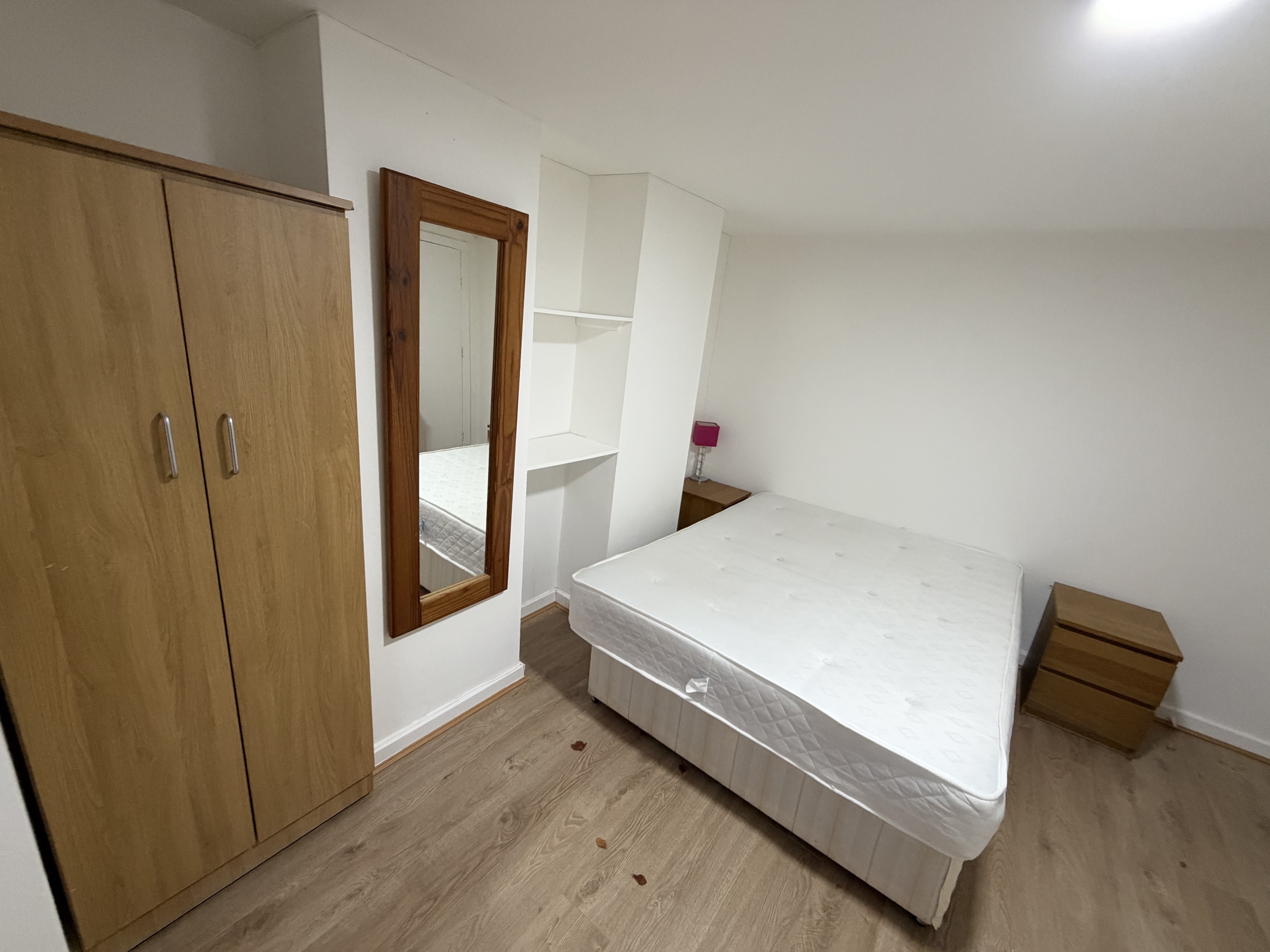 Flat Egerton Crescent in Manchester