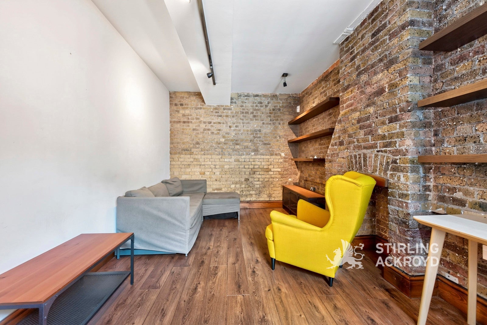 Flat Netley Street in Greater London