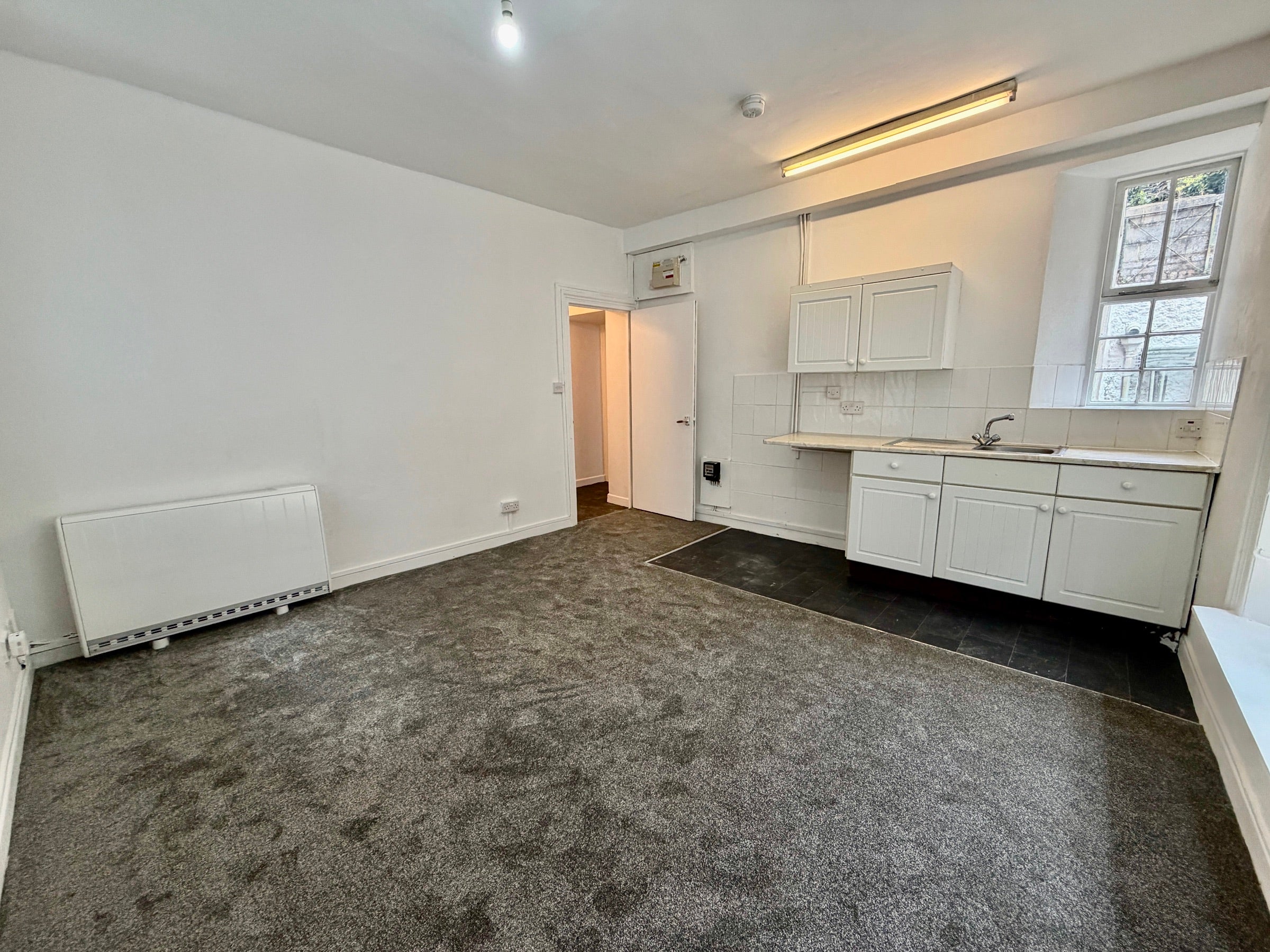 Flat Meadfoot Road in Torquay