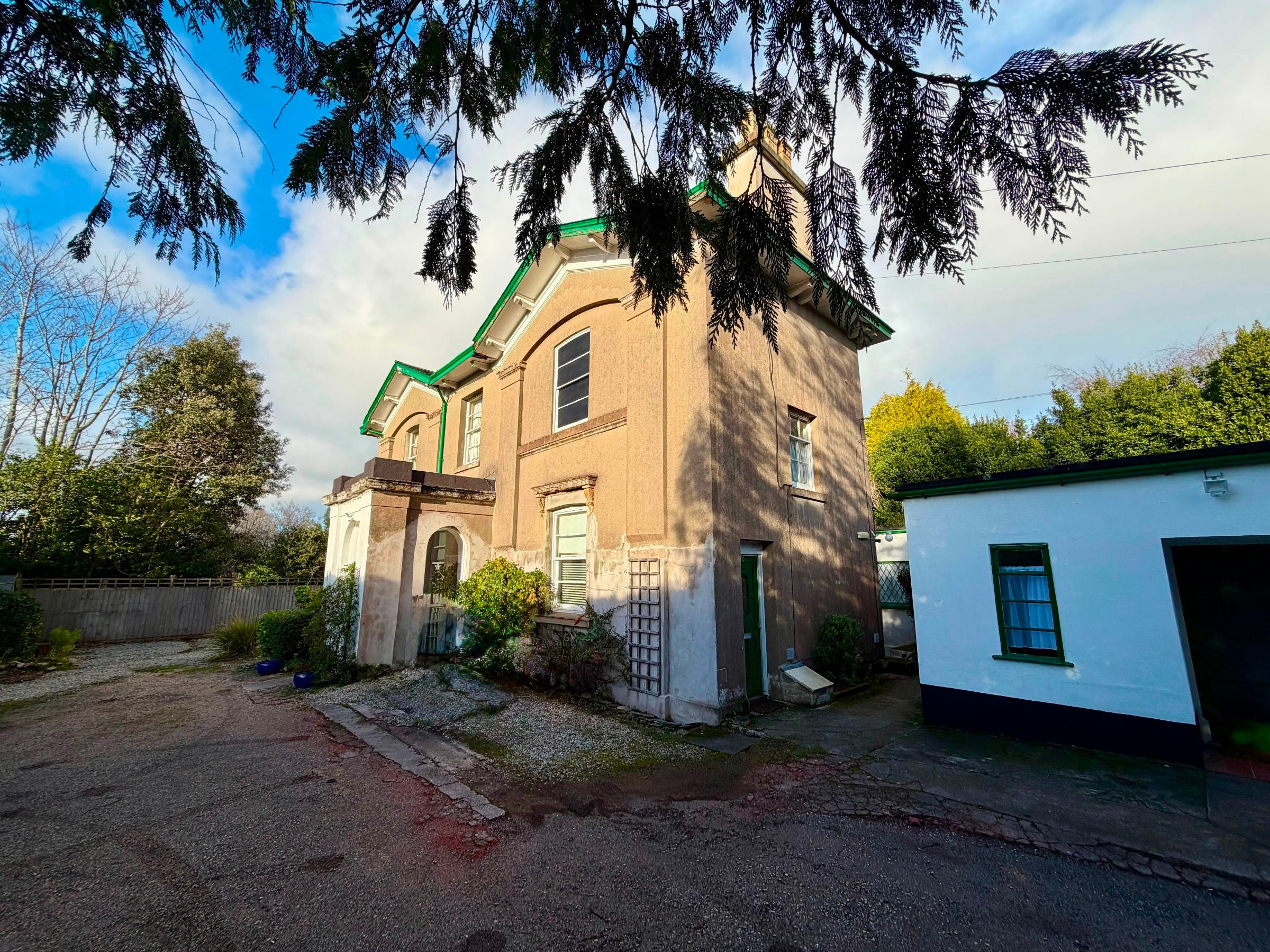 Flat Meadfoot Road in Torquay