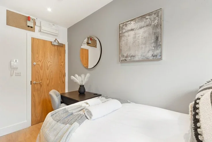 Room Swinton Street in Greater London