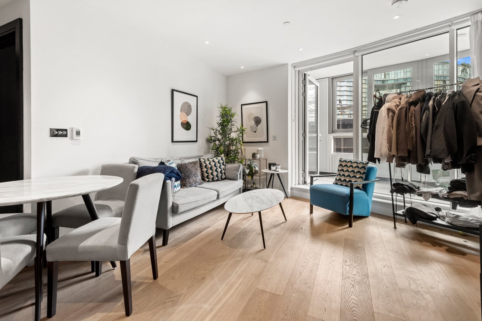Flat Queenstown Road in Greater London