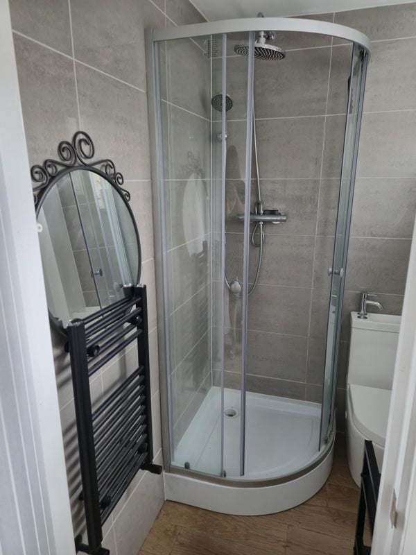 Room Holmfield Close in Wakefield