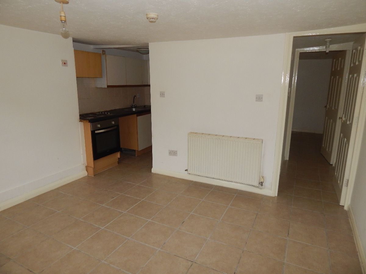 Flat London Road in Dover