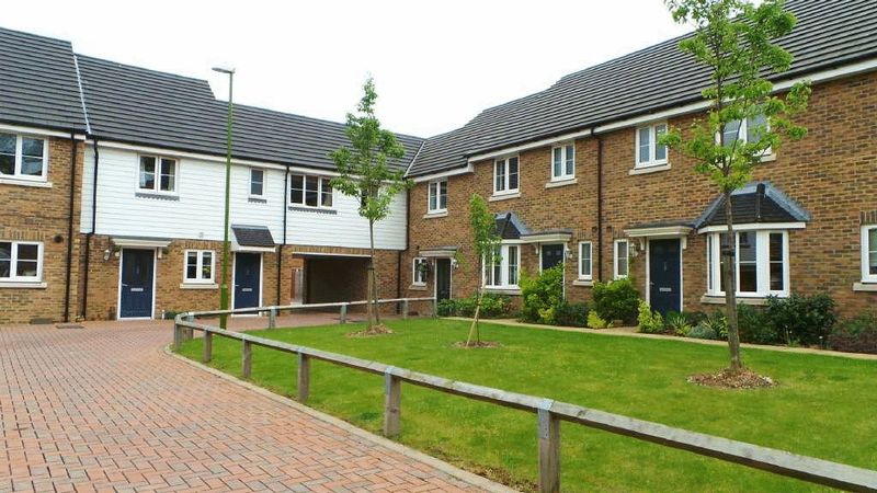 House Aldermere Avenue in Cheshunt