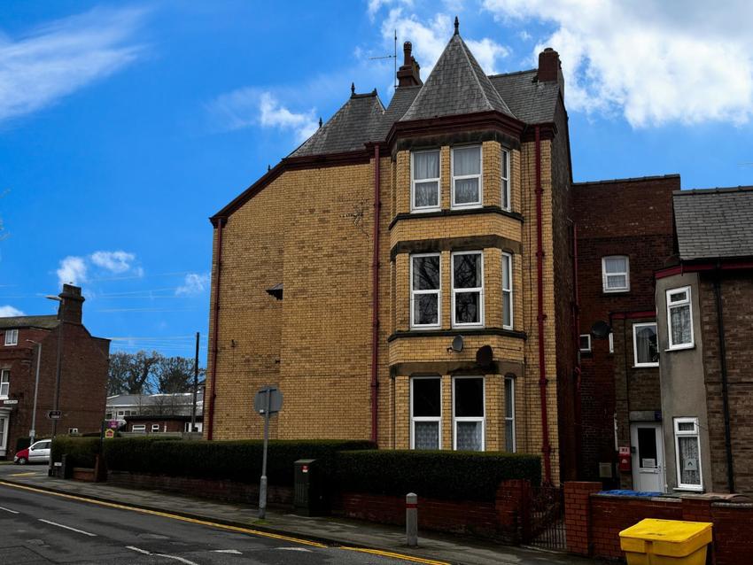 Flat Saint George's Avenue in Bridlington