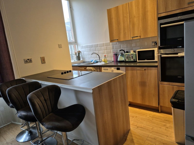 Room Rhynie Drive in Glasgow