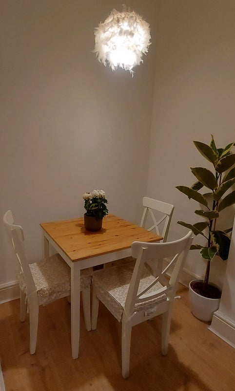 Room Rhynie Drive in Glasgow