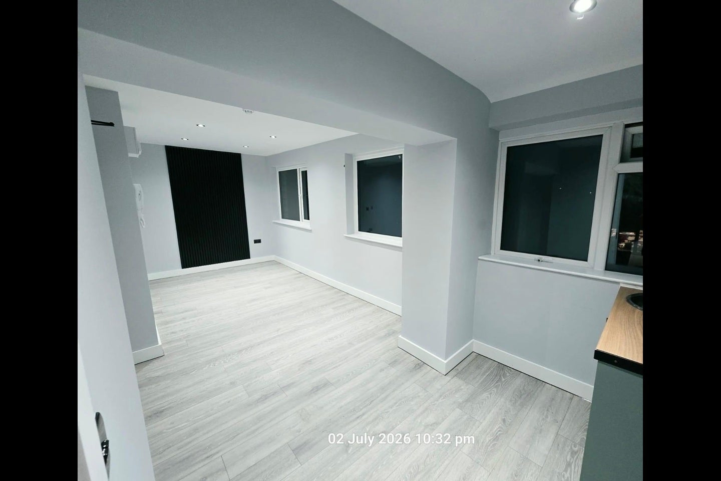 Room Ashburnham Road in Greater London