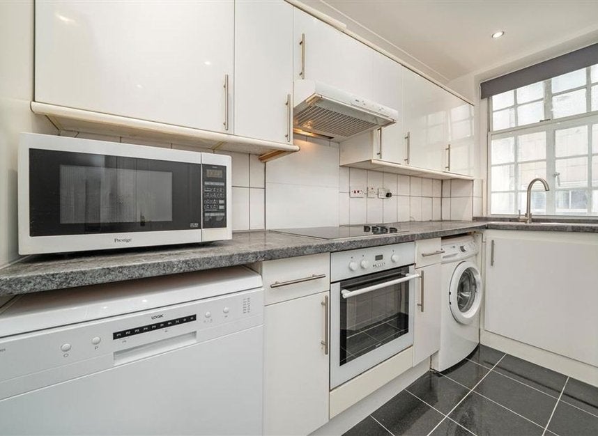 Flat Seymour Street in City of Westminster