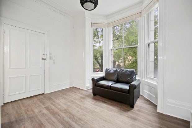 Flat Ladbroke Grove in Greater London