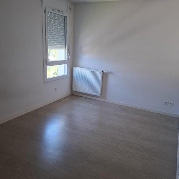 Appartement Rue Edmond Rostand à Saint-Martin-d'Hères