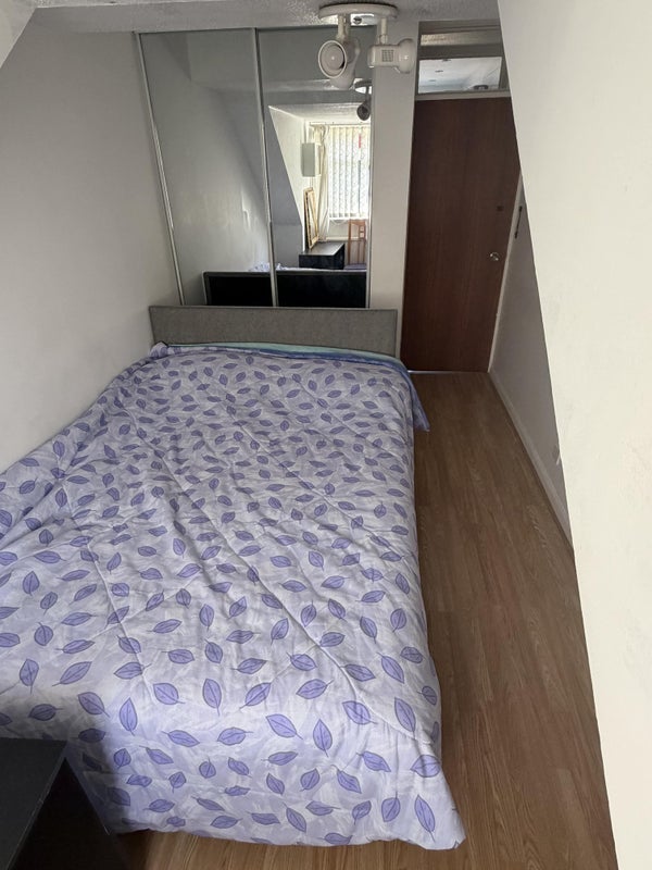 Room Marlborough Close in Crawley