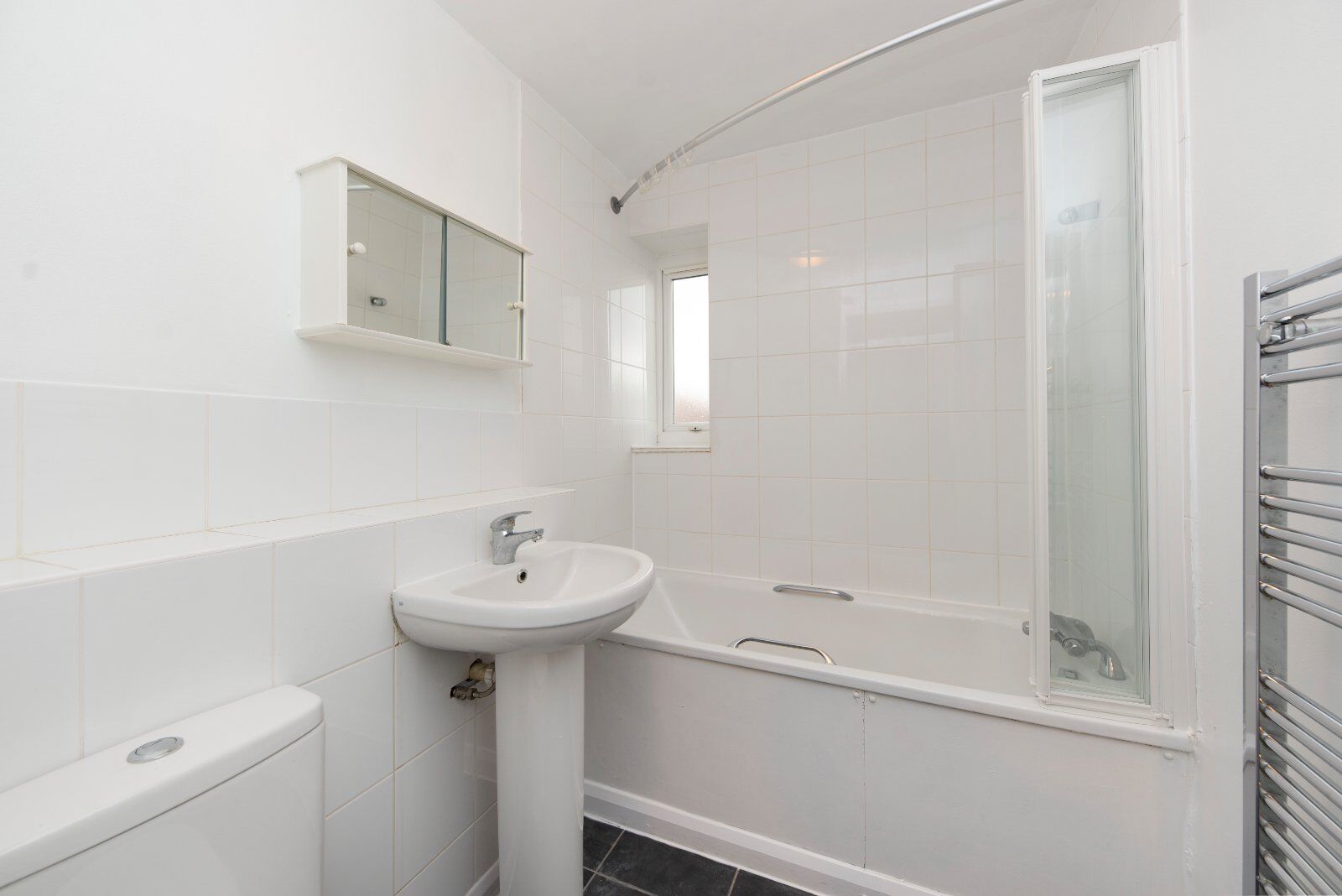 Flat Polesden Gardens in Greater London