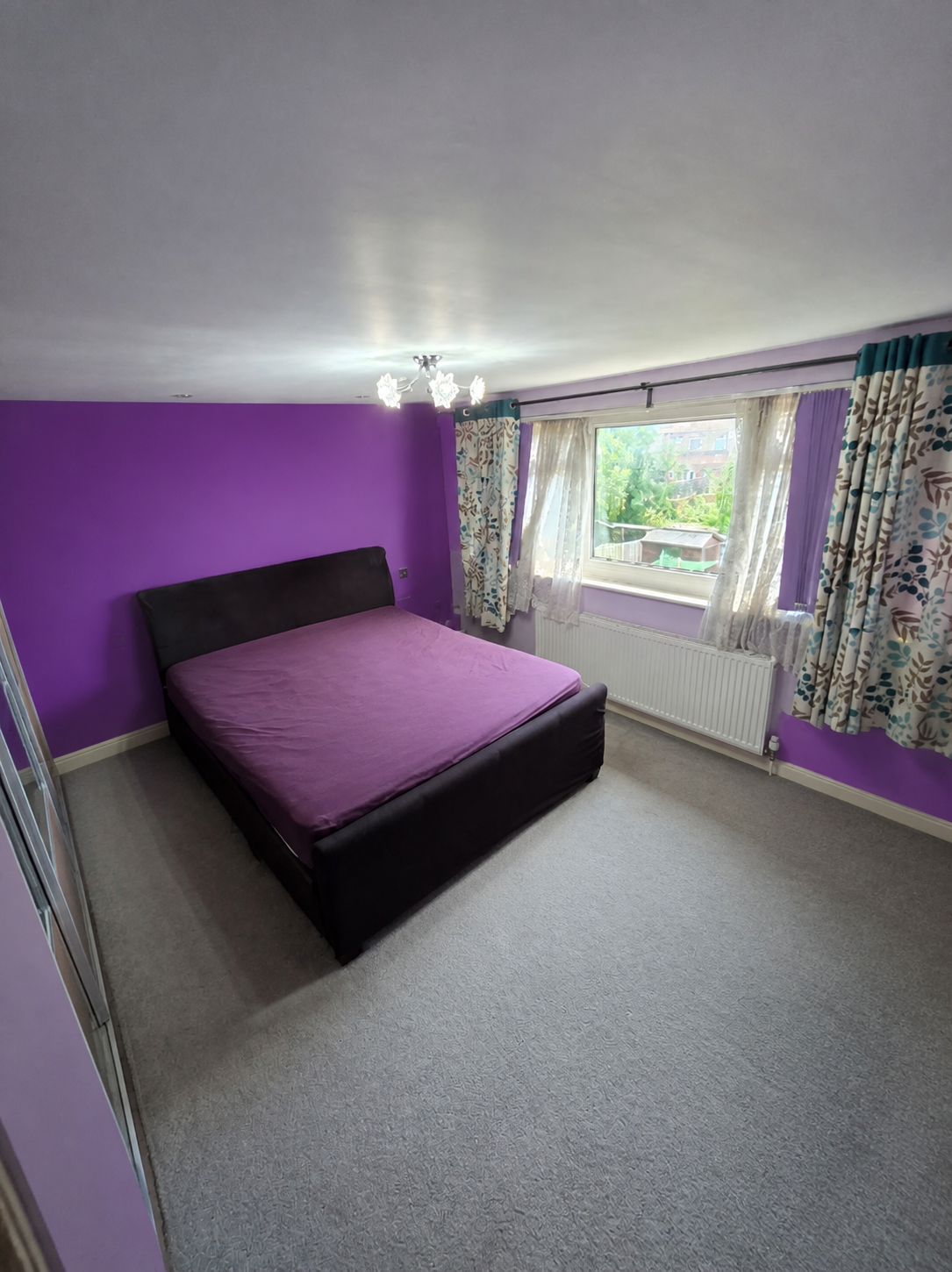 House Eastcote Lane in Greater London