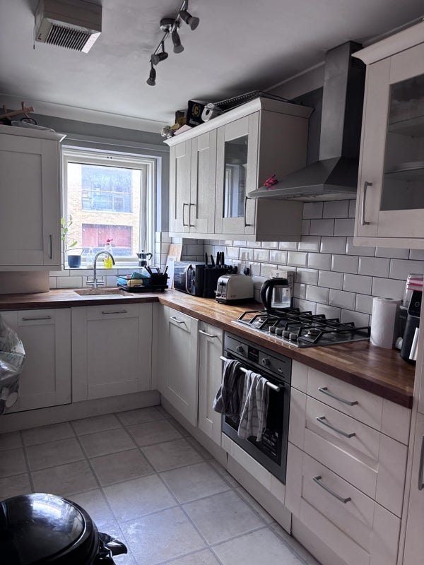 Room Essex Road in Greater London
