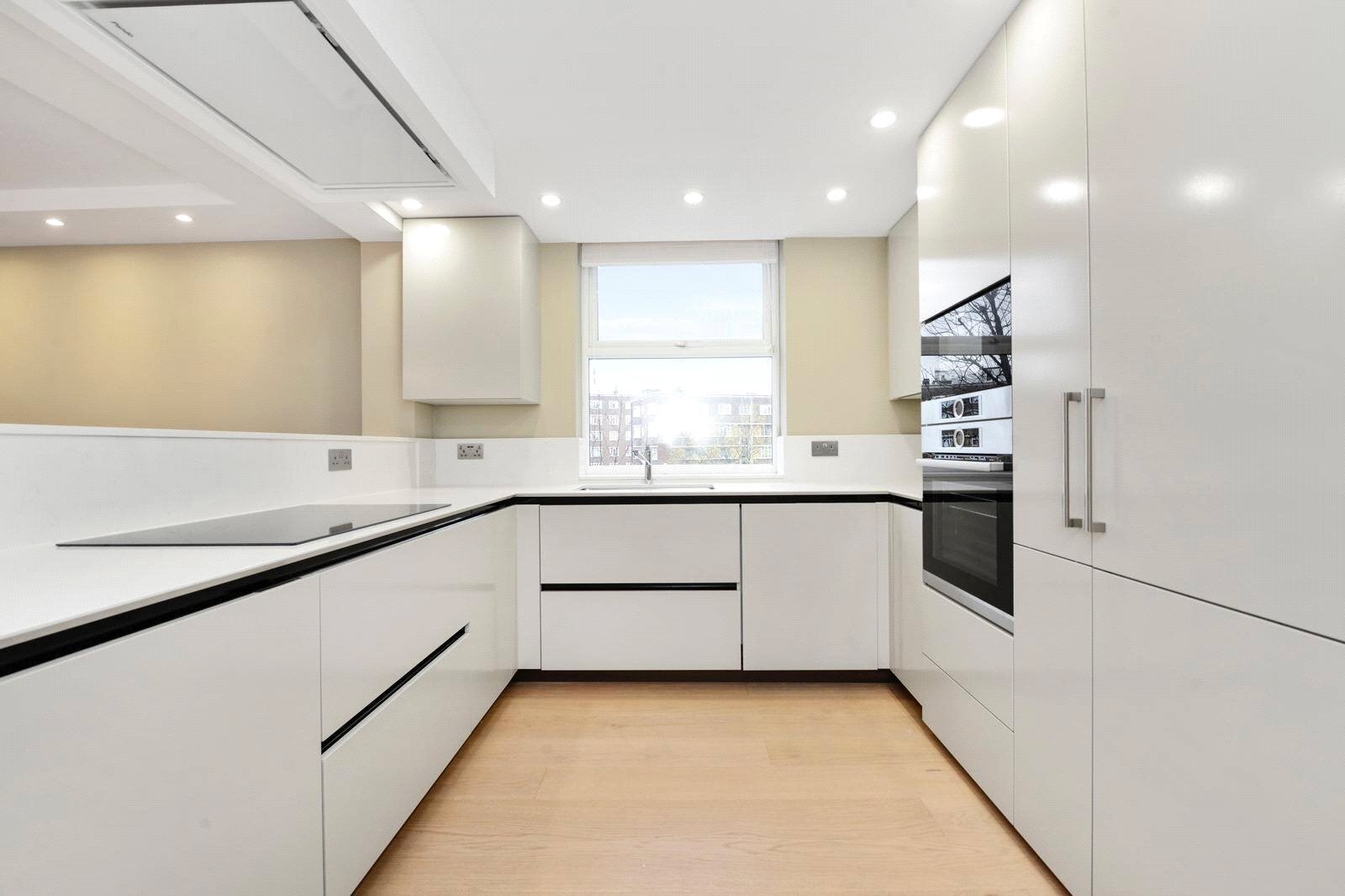 Flat Finchley Road in Greater London